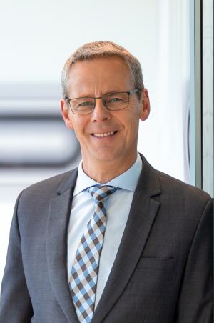 Joachim Dittrich wird in die Geschäftsführung der LMT Group und Fette Compacting berufen